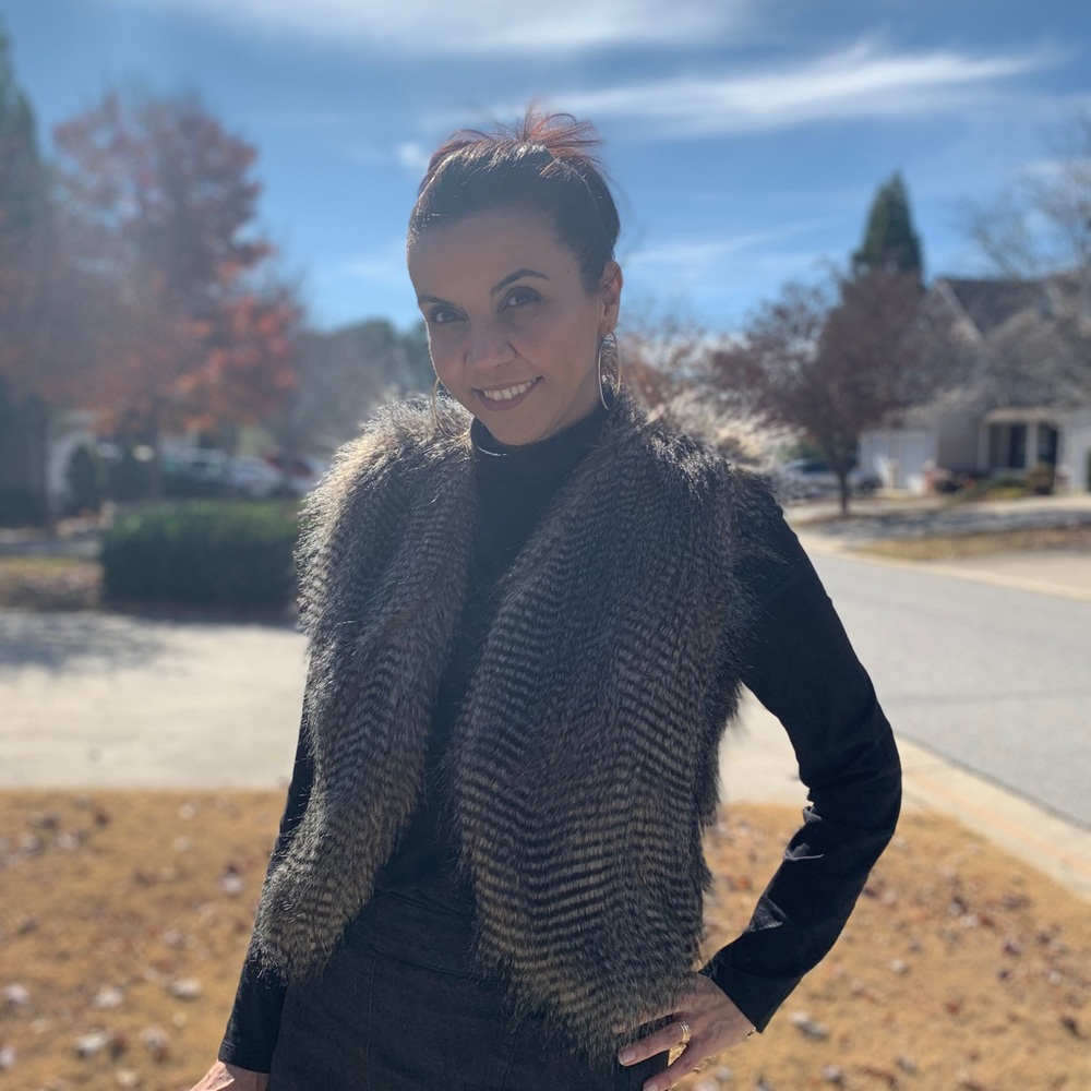 Meet your Posher, Luciana